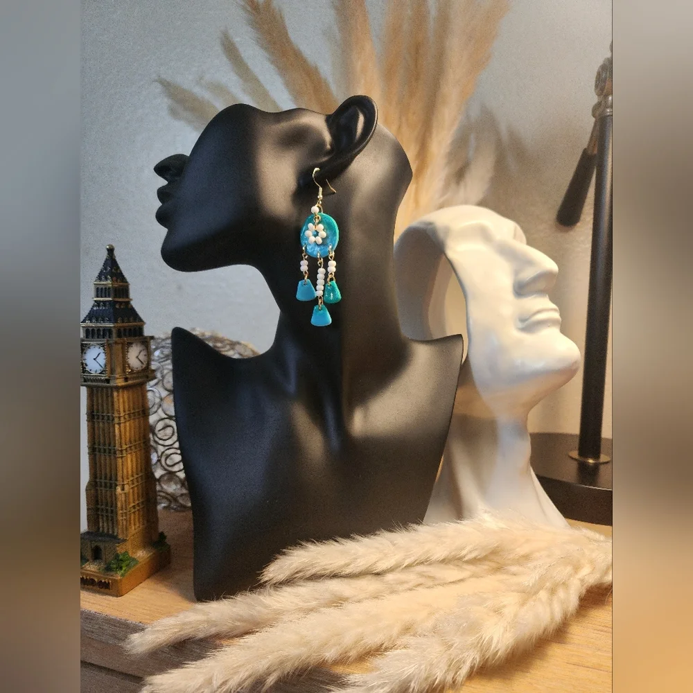 Hand crafted Polymer/Beads Earring - Picture 2 of 3